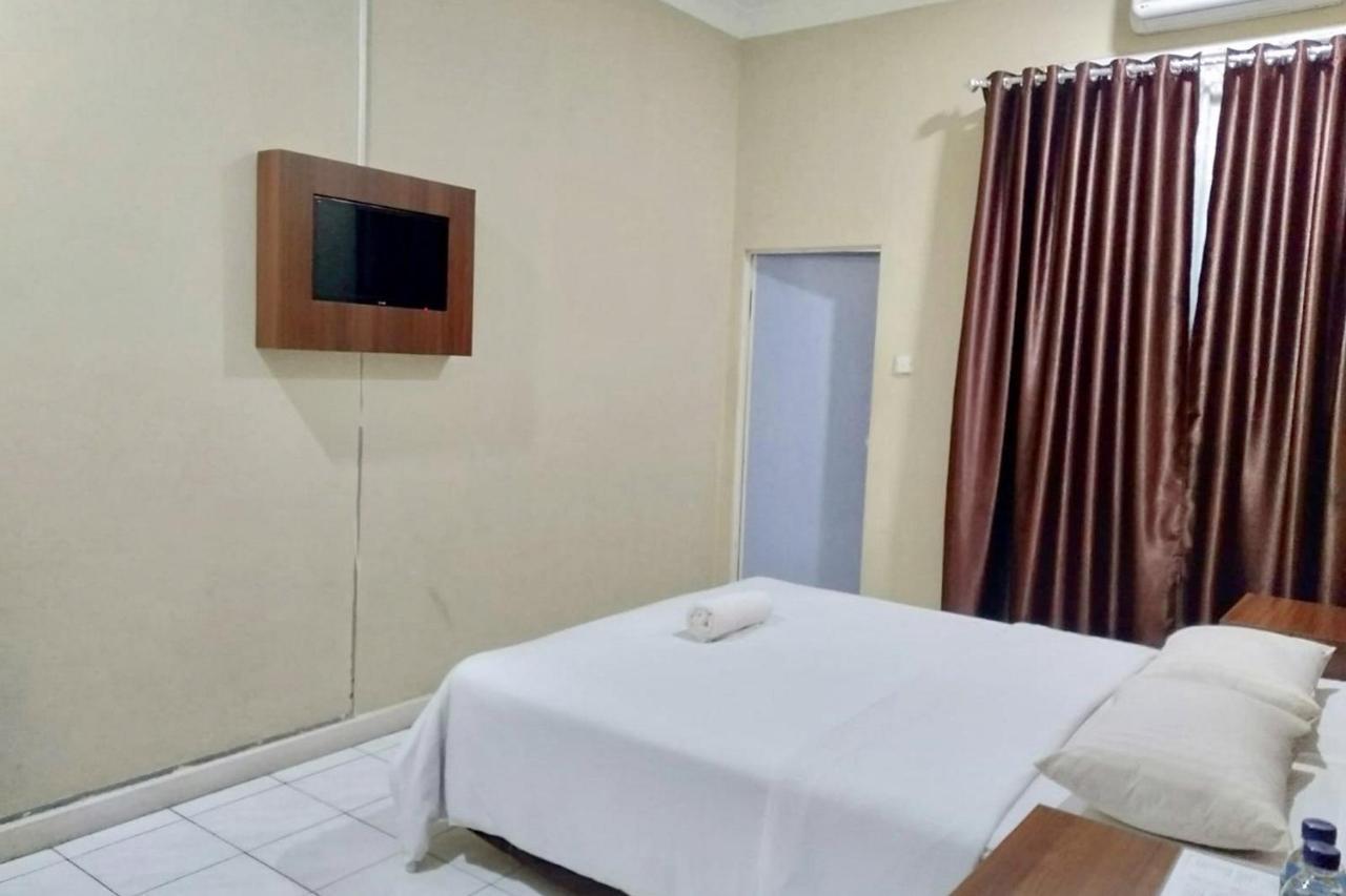 Hotel Shafira Pariaman Syariah Mitra Reddoorz Экстерьер фото